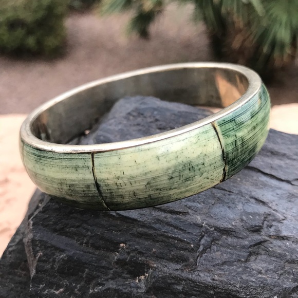 Green & Silver Tone Bamboo Look Bracelet Bangle - Picture 4 of 6